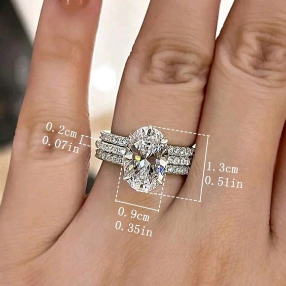 Silver 3pcs Oval Cut Cubic Zirconia ring size 8 - Picture 3 of 4